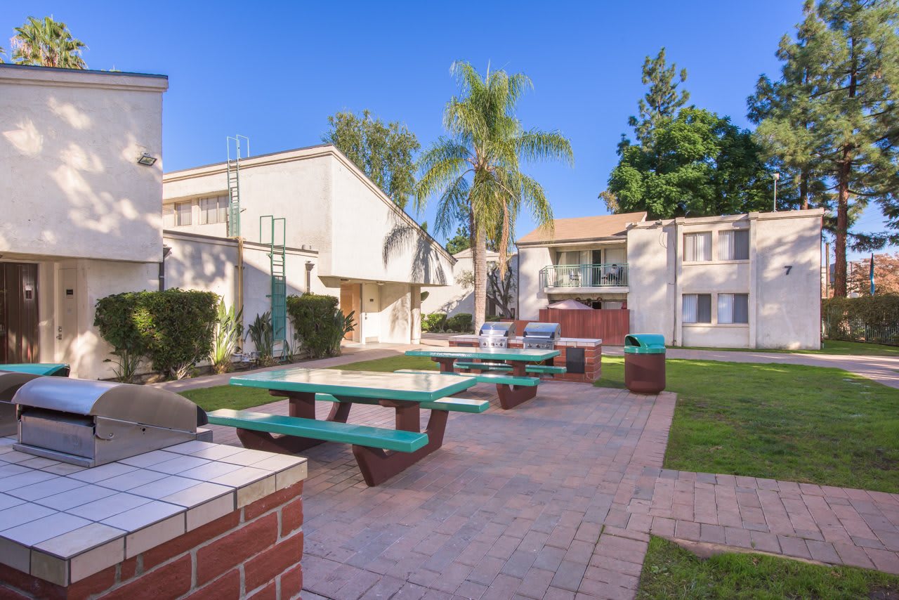 Tarzana Terraces – photo 4