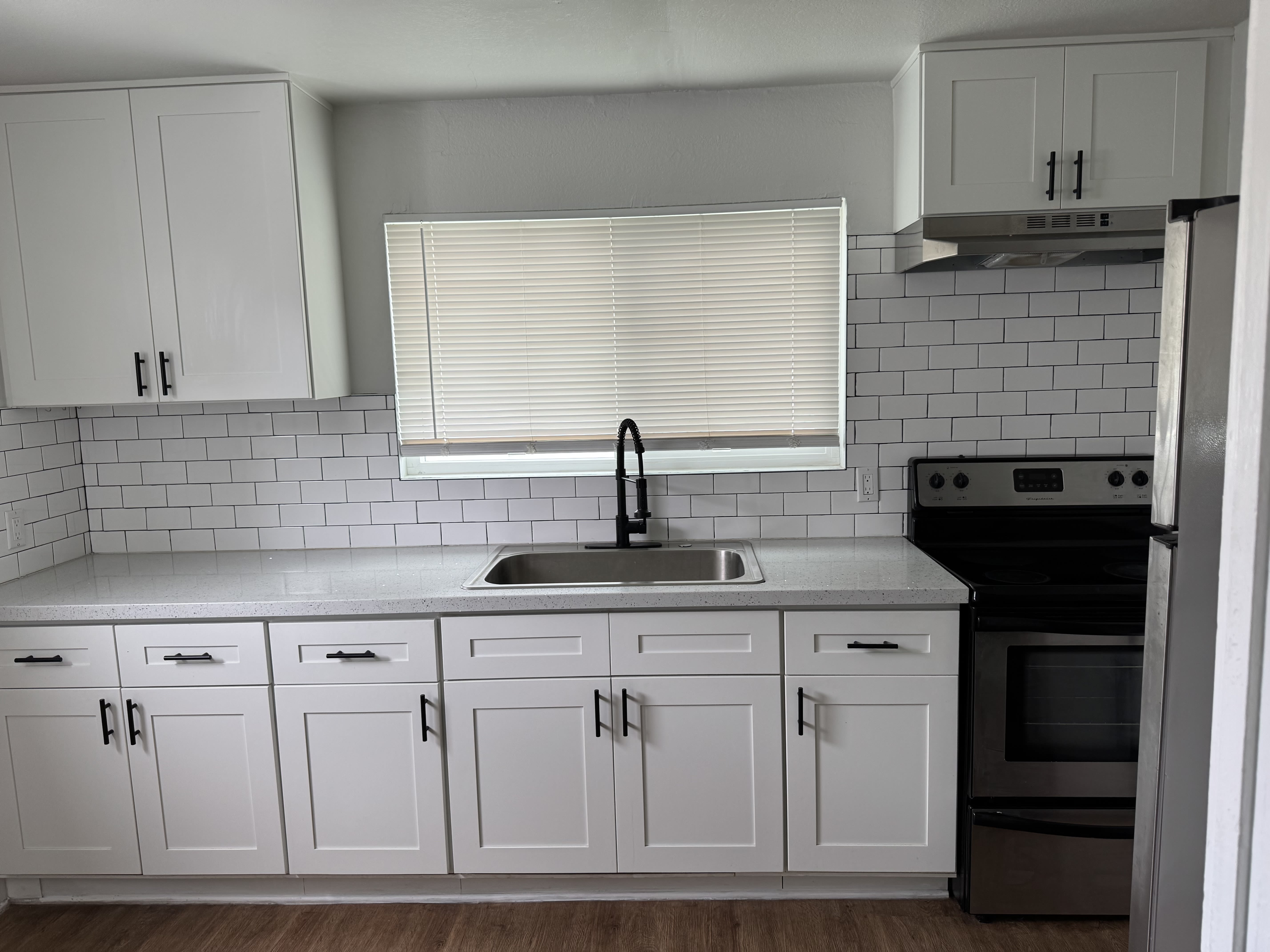 329 S Main Ave – photo 2