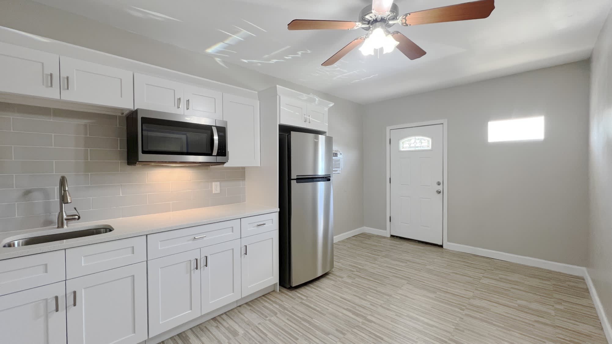 1218 La Mesa Avenue – photo 1