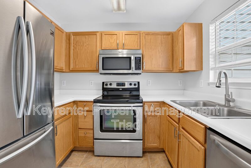 104 Tannenbaum Cir – photo 3