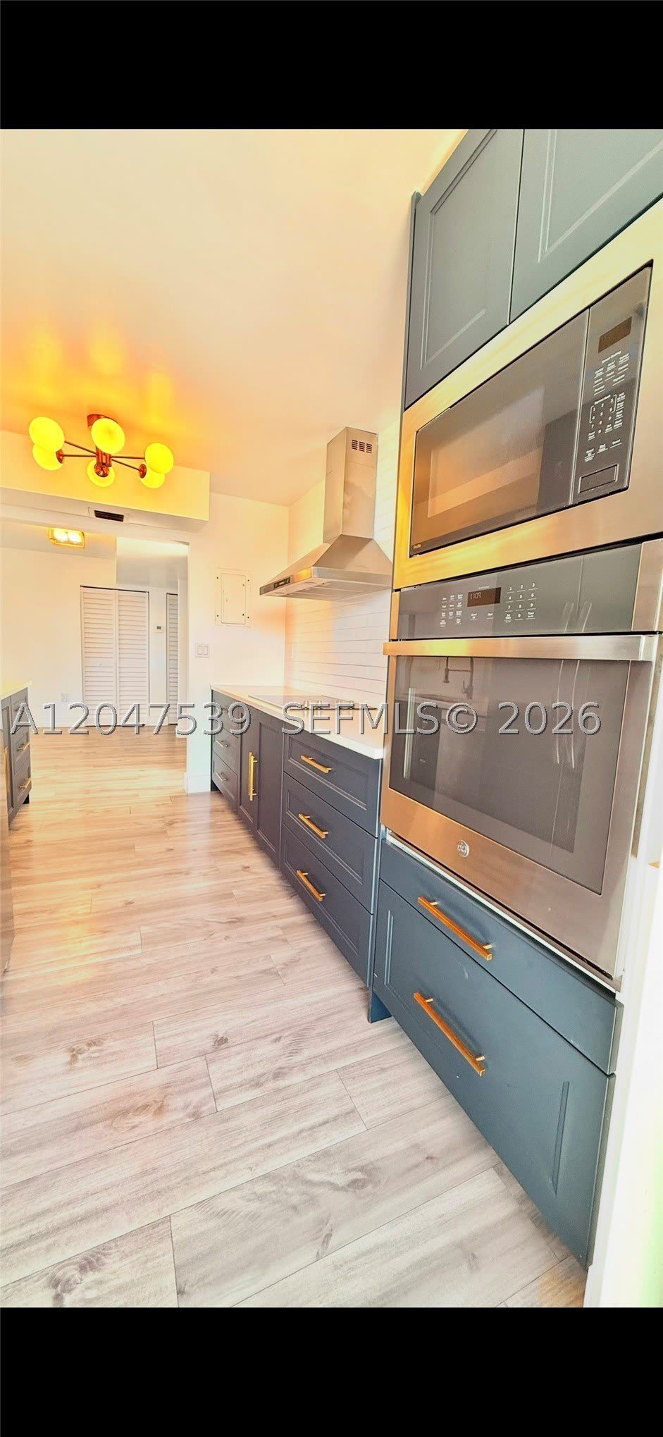 8201 Byron Ave – photo 3