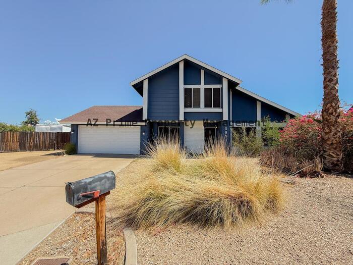 15851 North 24th Avenue – photo 2