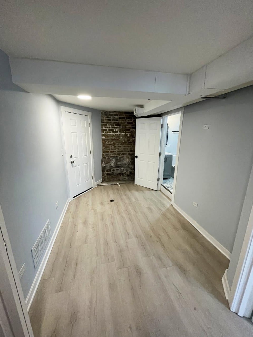 914 North California Avenue – photo 5