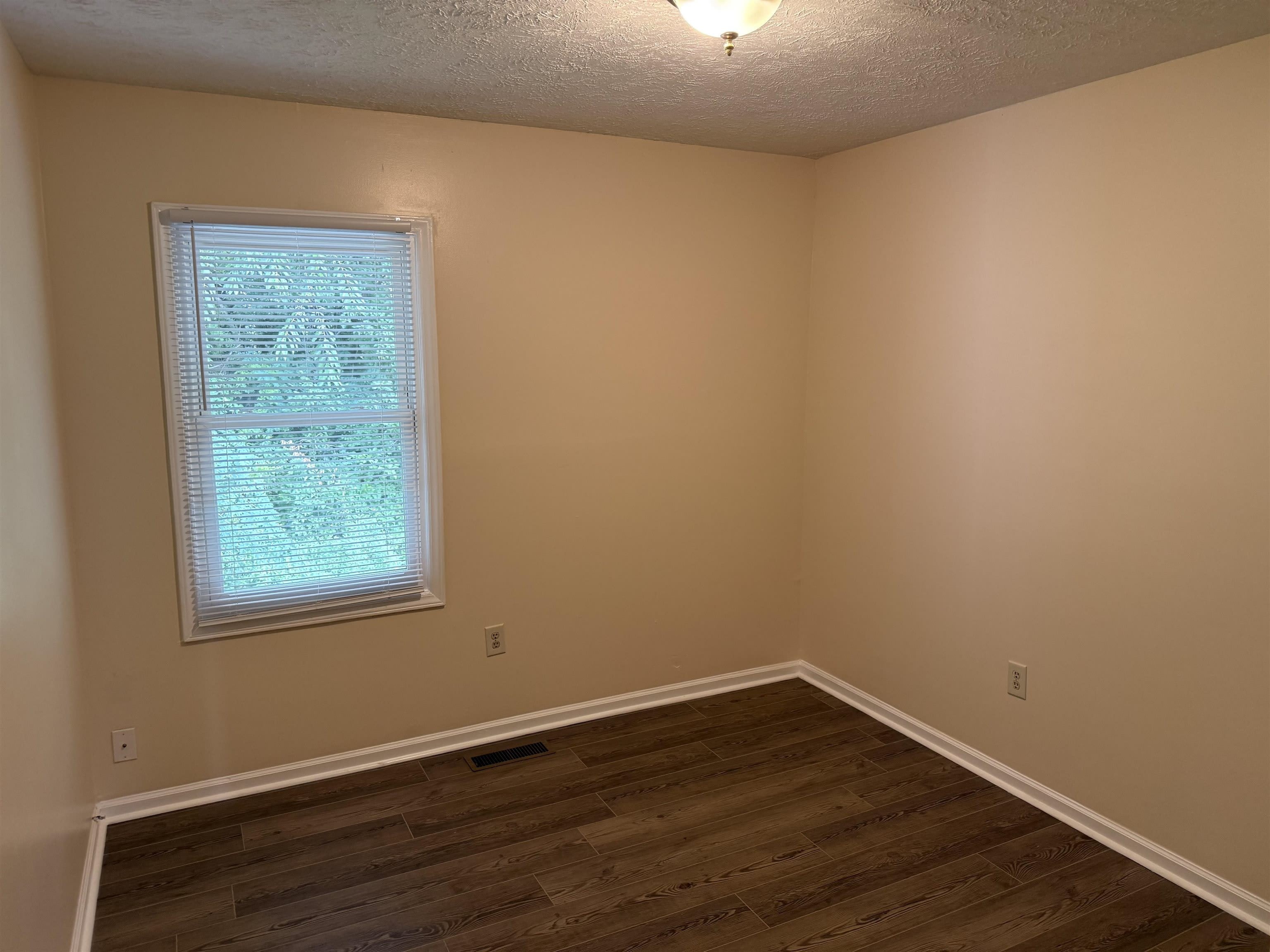 1679 York Drive – photo 5