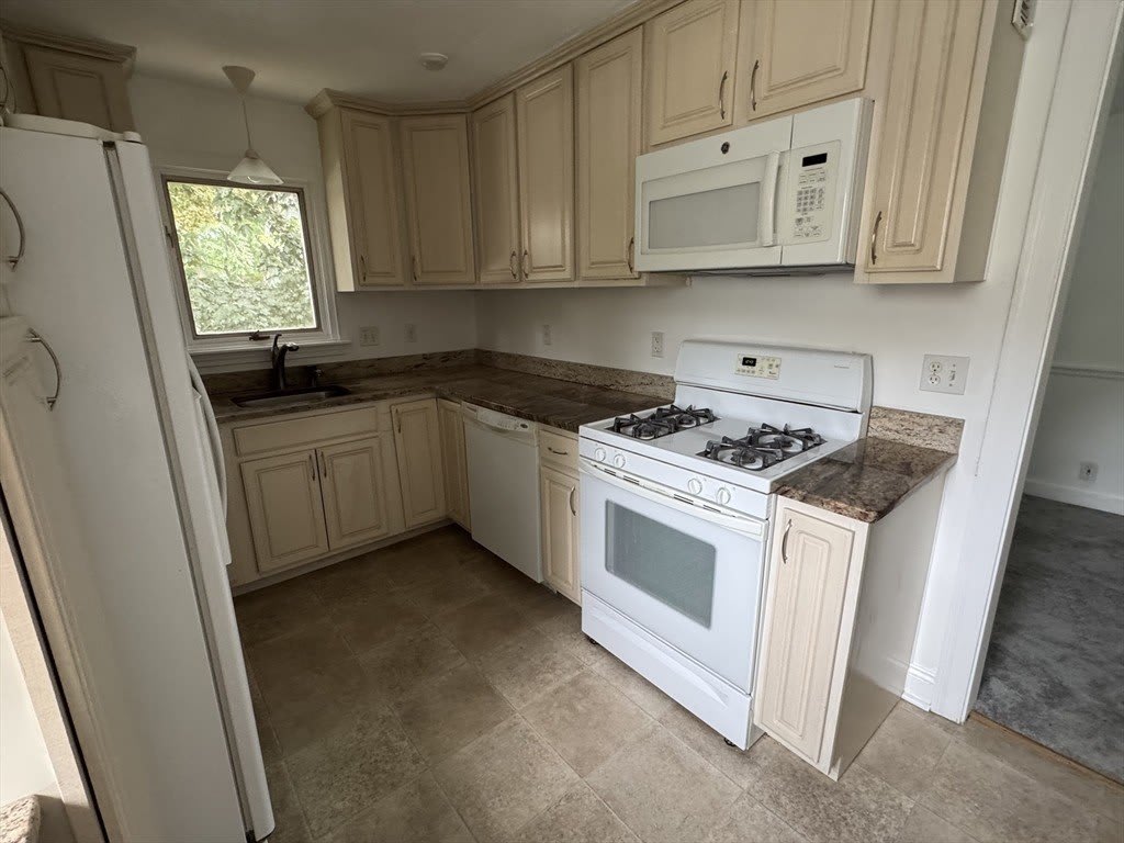 15-17 Belmont Road – photo 1