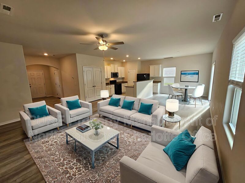 7015 Amberly Hills Rd – photo 4