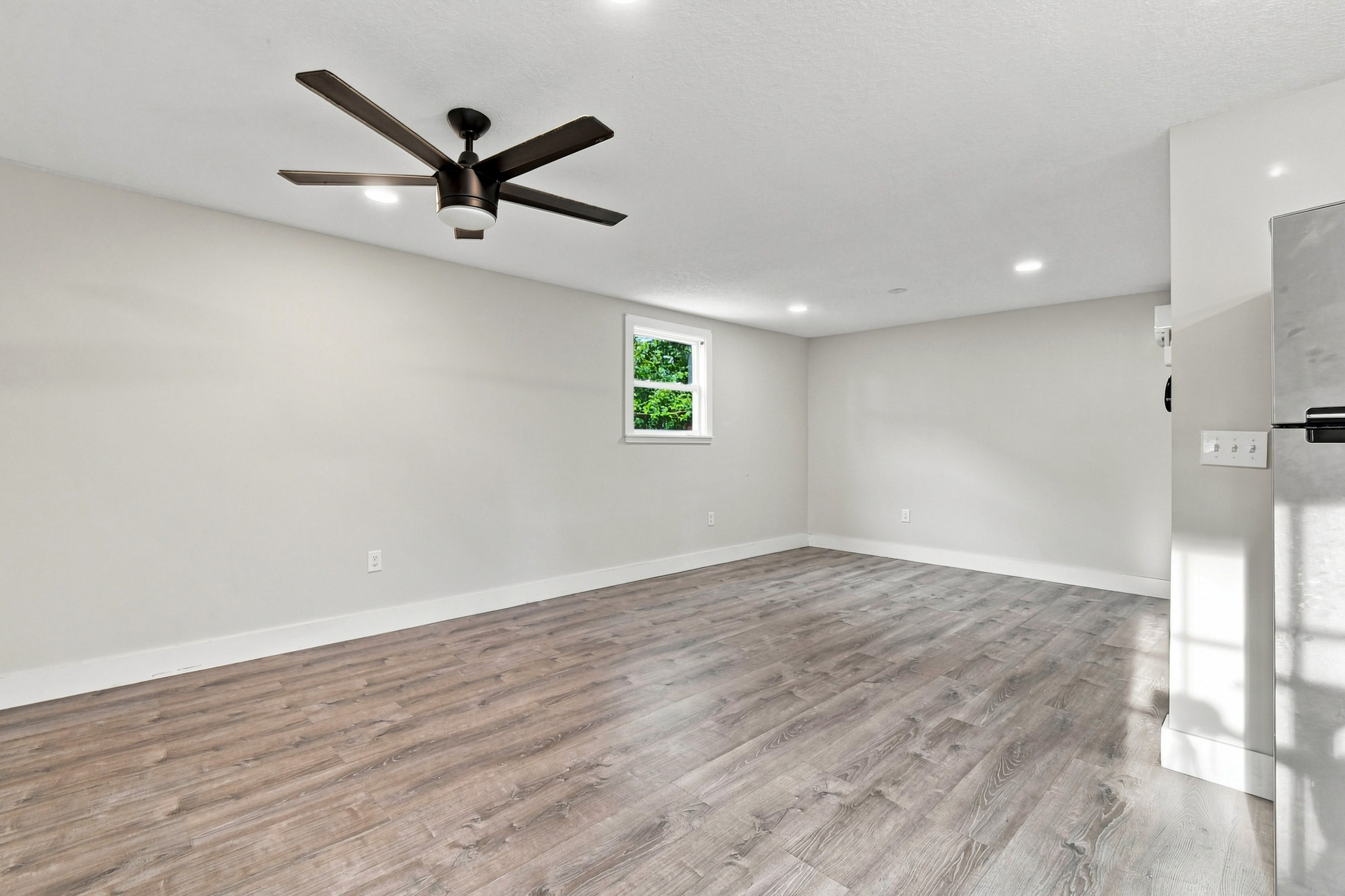 5304 Attleboro St – photo 5