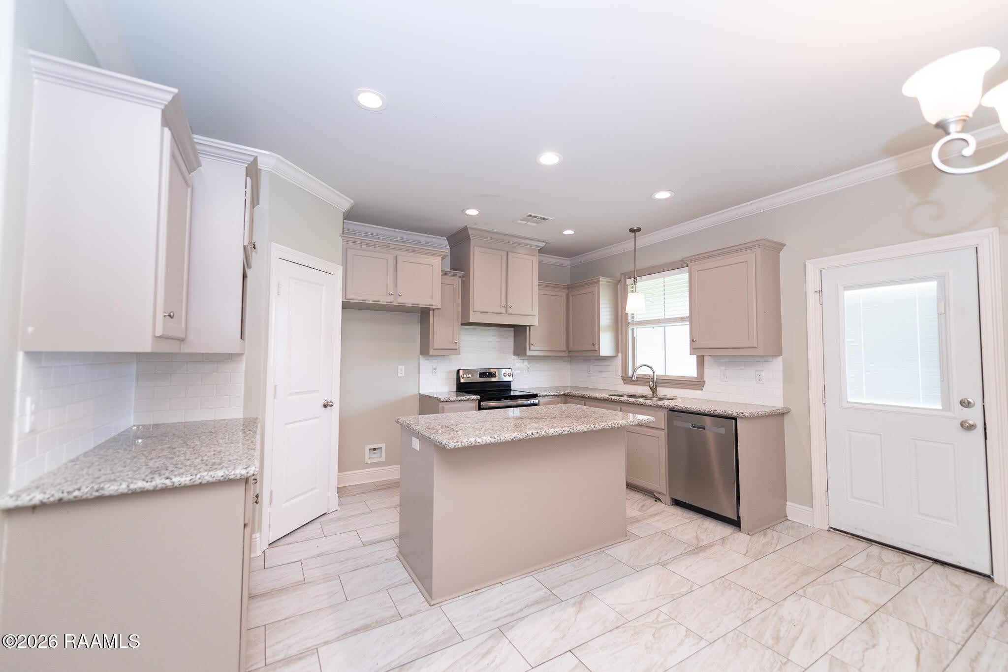 468 Montgomery Road – photo 5
