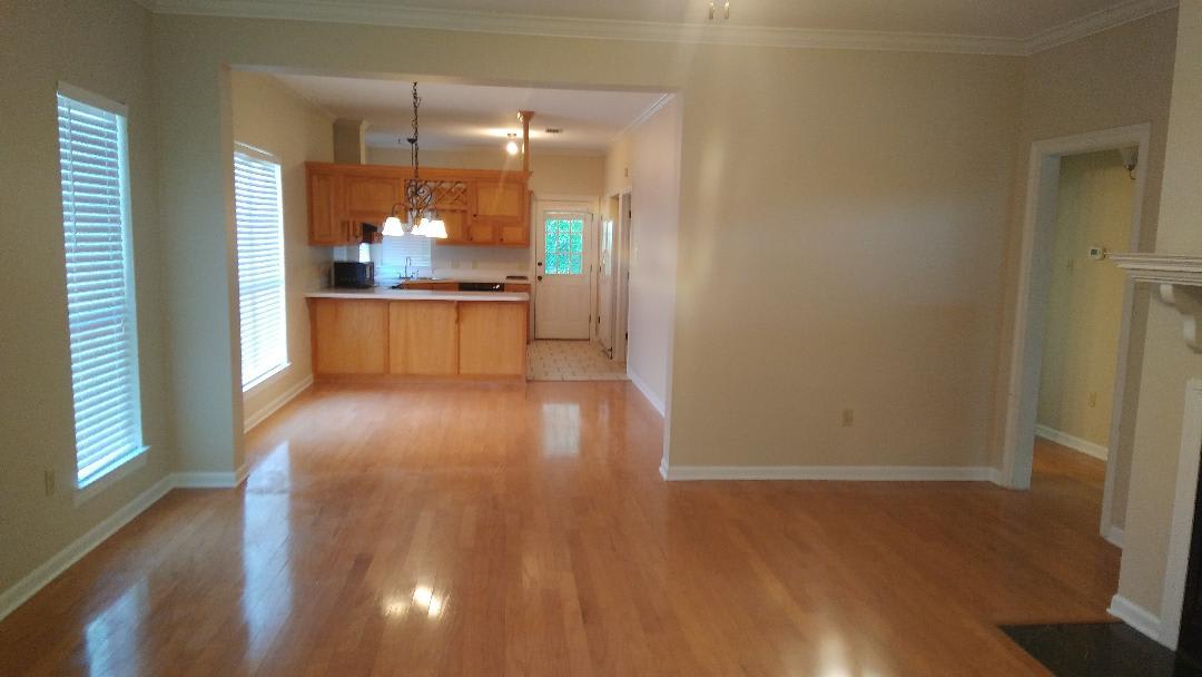 Great 3 Bedroom Home In Azalea Lakes First Month Free With 30 Day Move In – photo 2
