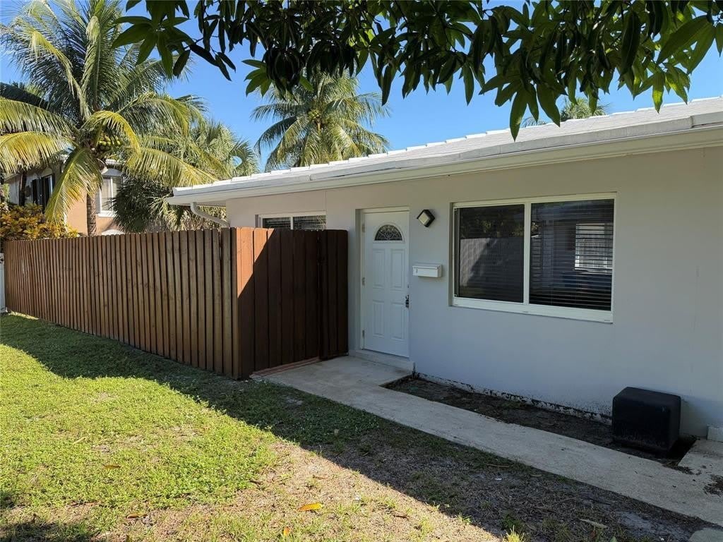 1077 Ne 34Th Street – photo 3