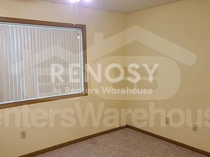 135 North Saint West – photo 4