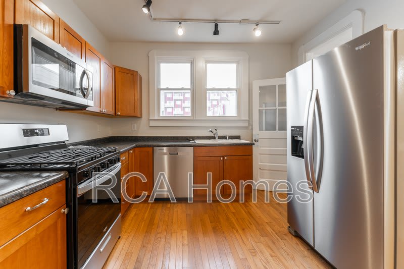 1015 E Morris St – photo 2