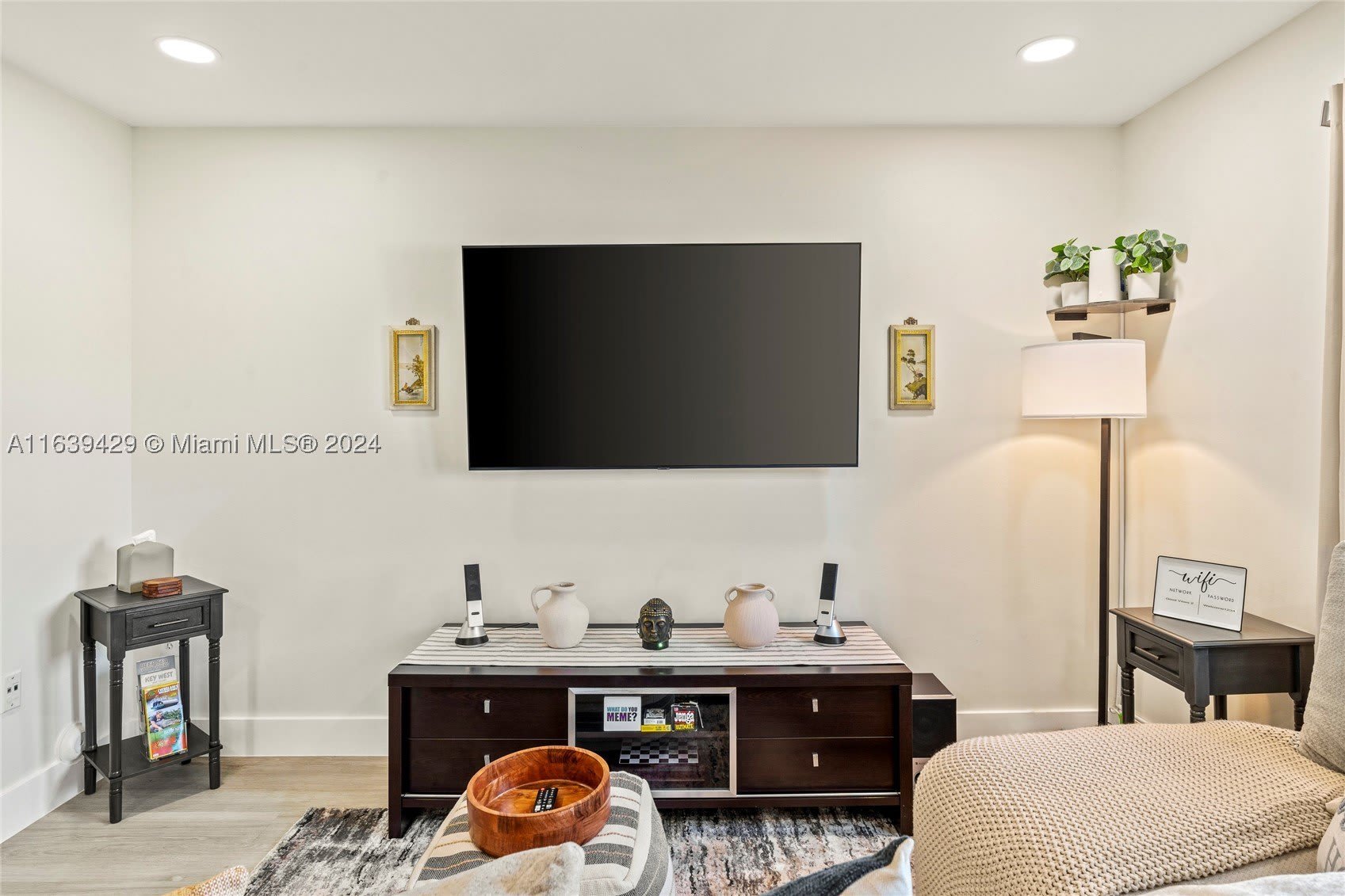 18606 SW 100th Ave – photo 3