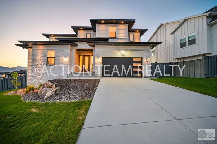 1722 Oakridge Drive – photo 2