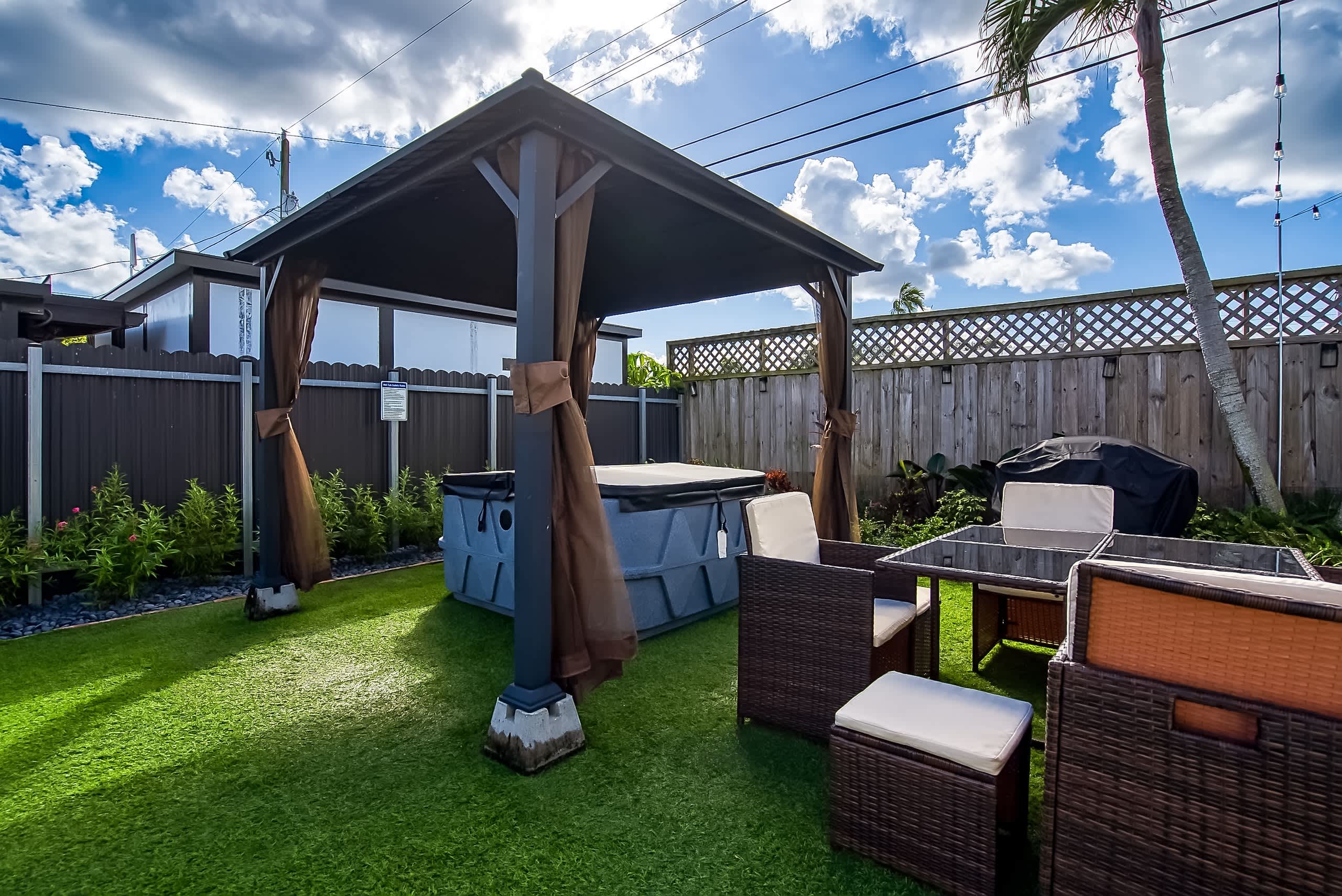7350 Sw 31st St – photo 2