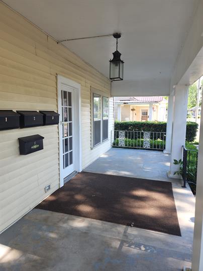 203 South Cravens Street – photo 2