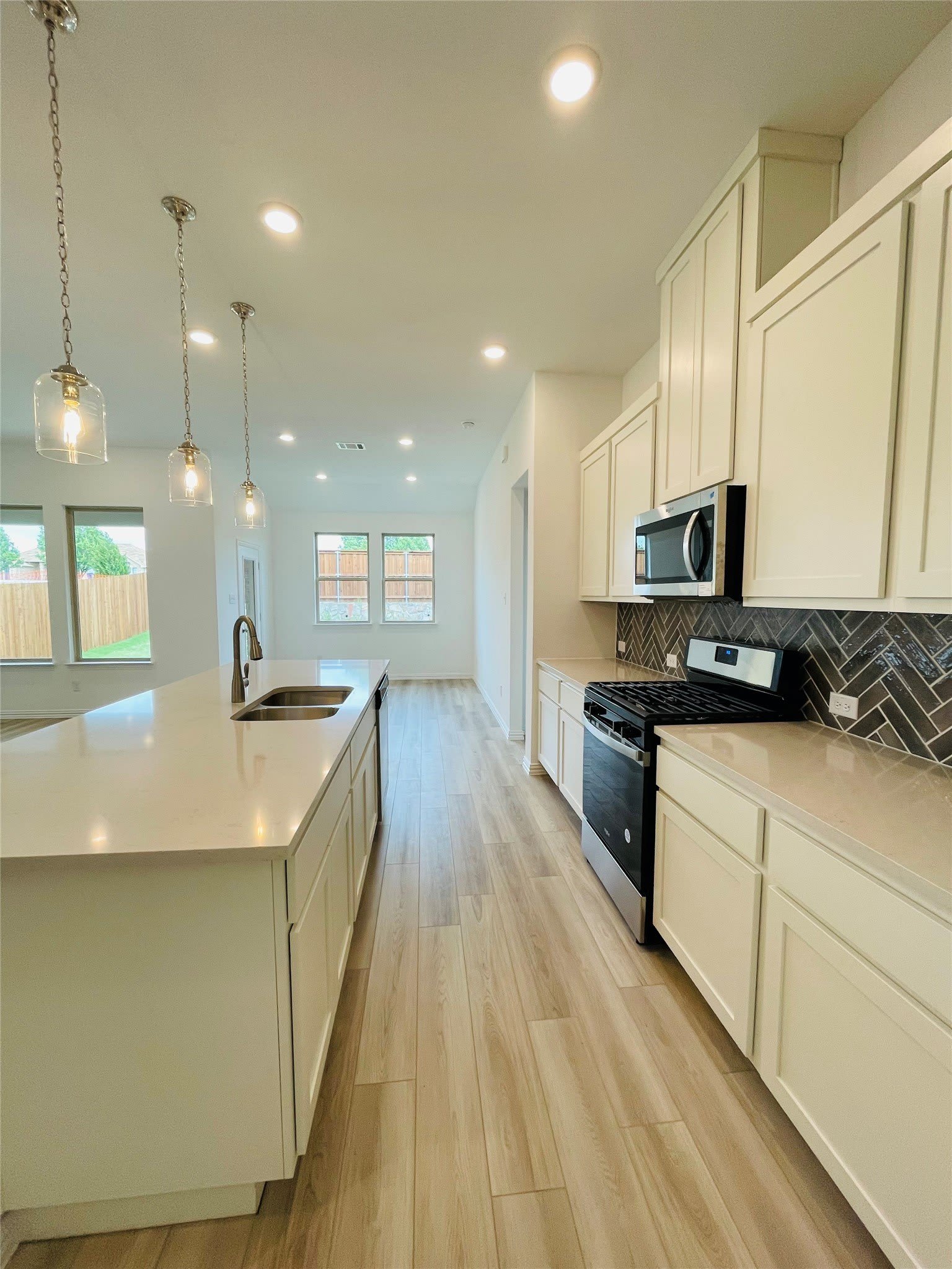 1836 Lockhart Drive – photo 5