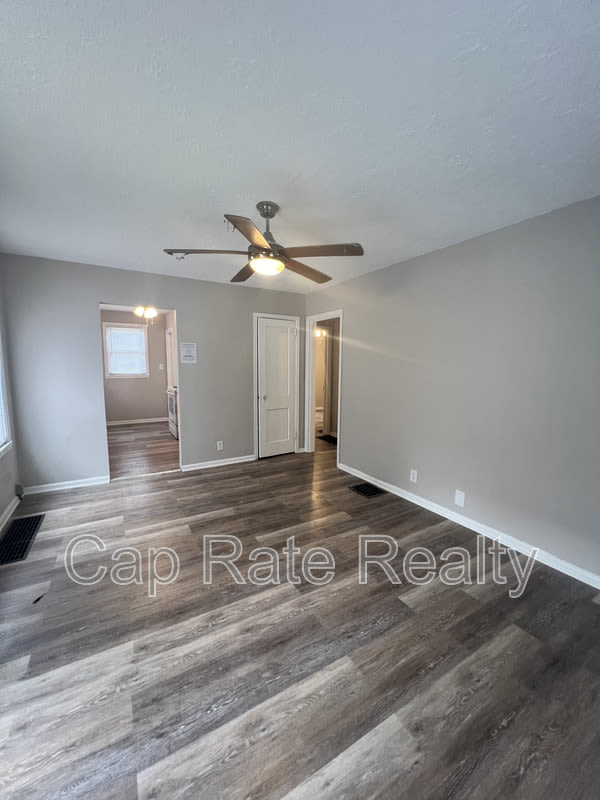 2769 Mcguffey Rd – photo 2
