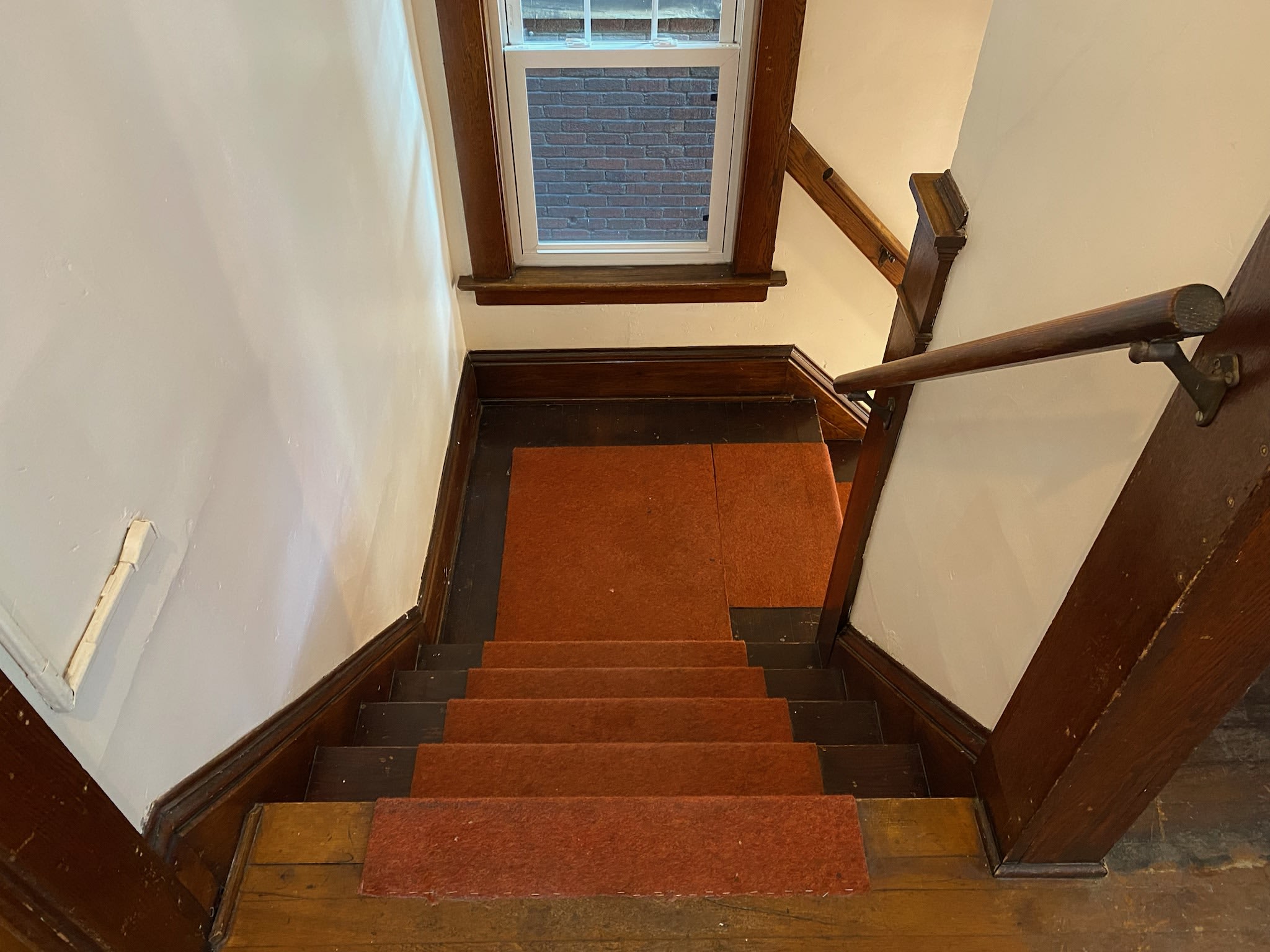 645 W 8Th St – photo 3