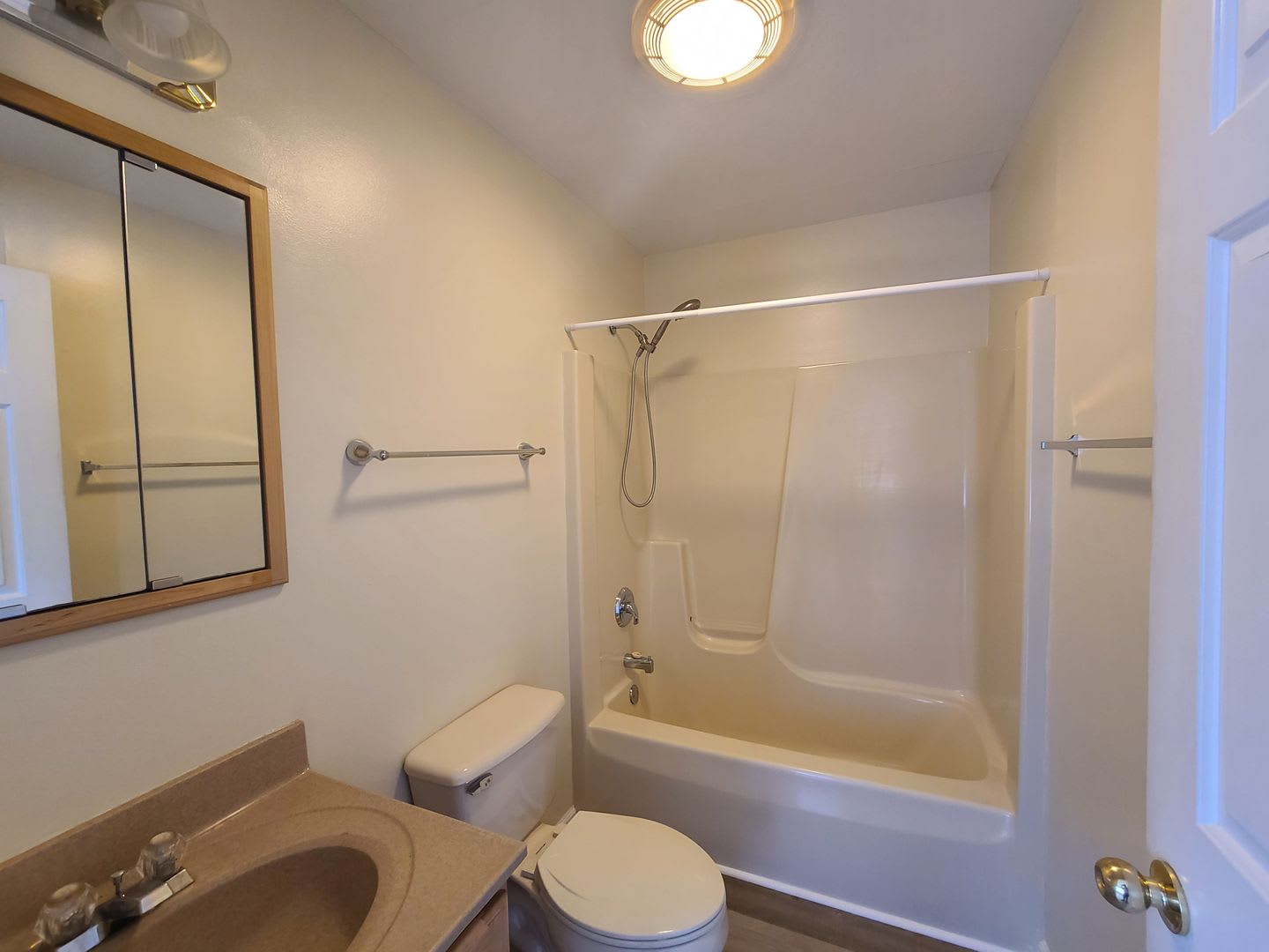 Newly Renovated – photo 5