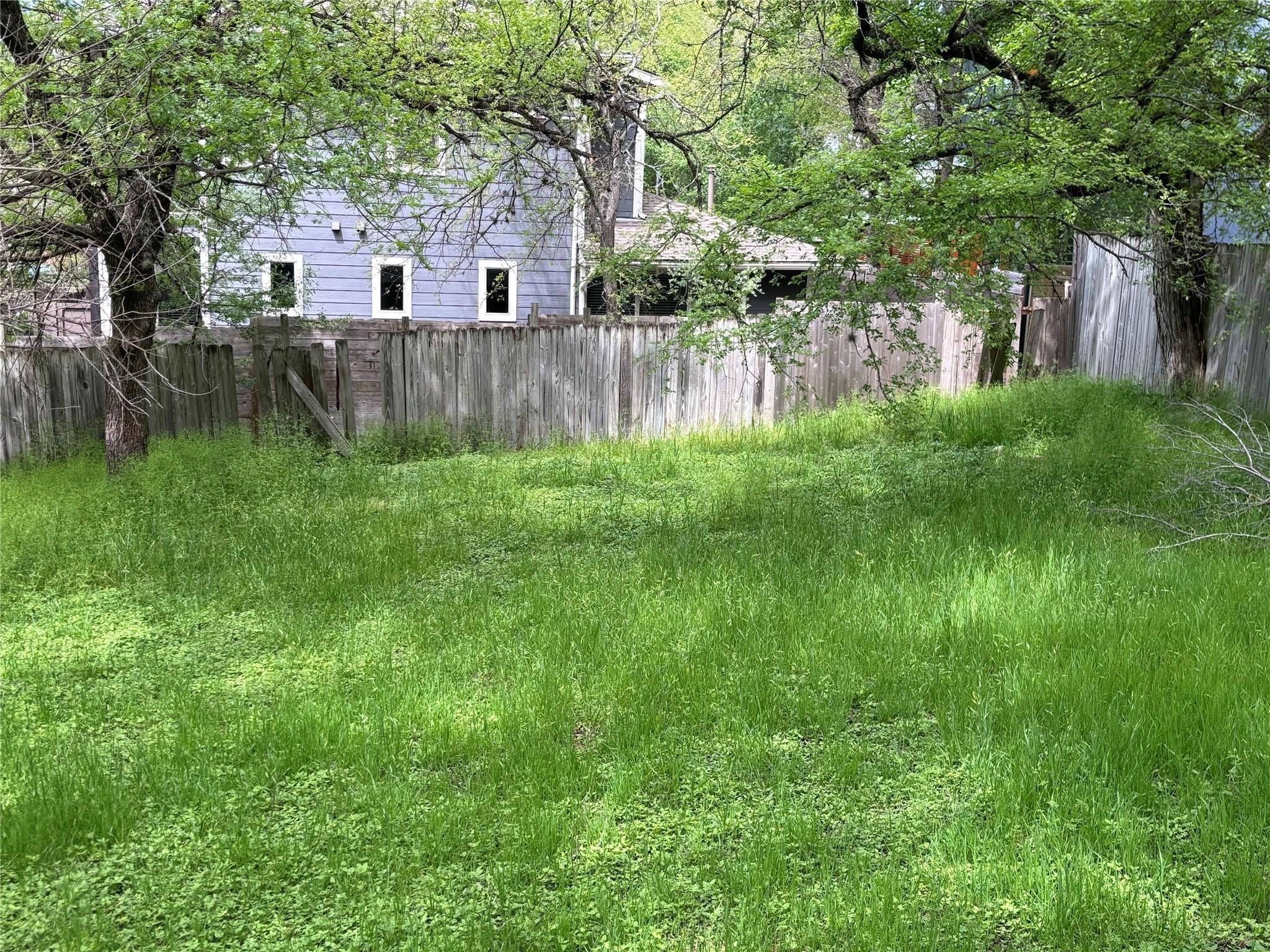2906 E 12th ST – photo 1