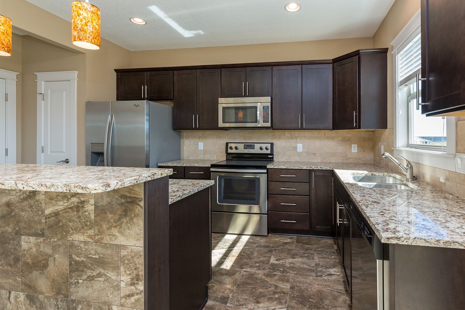 Beautiful 4 Bedroom Home In Grimes – photo 3