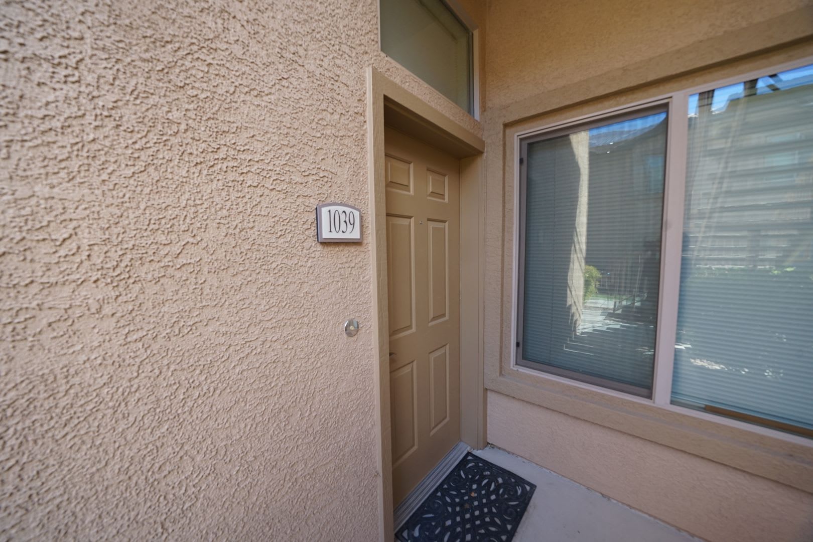 SHOWINGS AVAILABLE NOW – photo 4