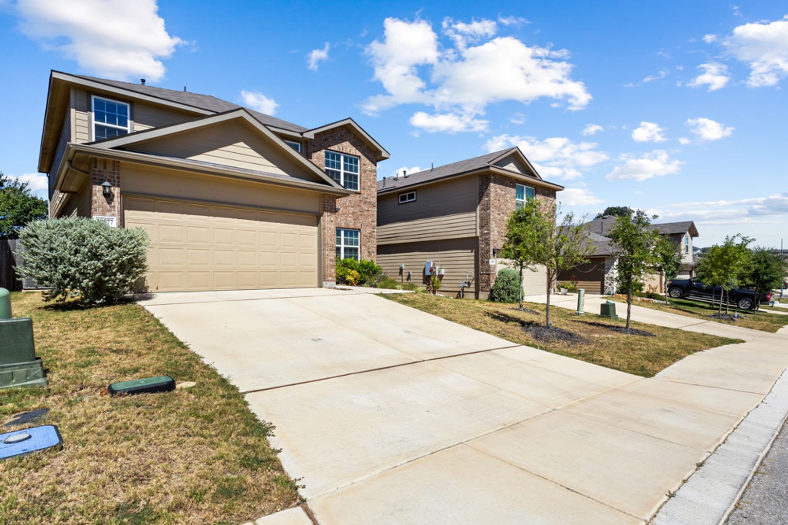 Generous Living Space in Copper Canyon – 5 Bedrooms & 3.5 Baths – photo 2