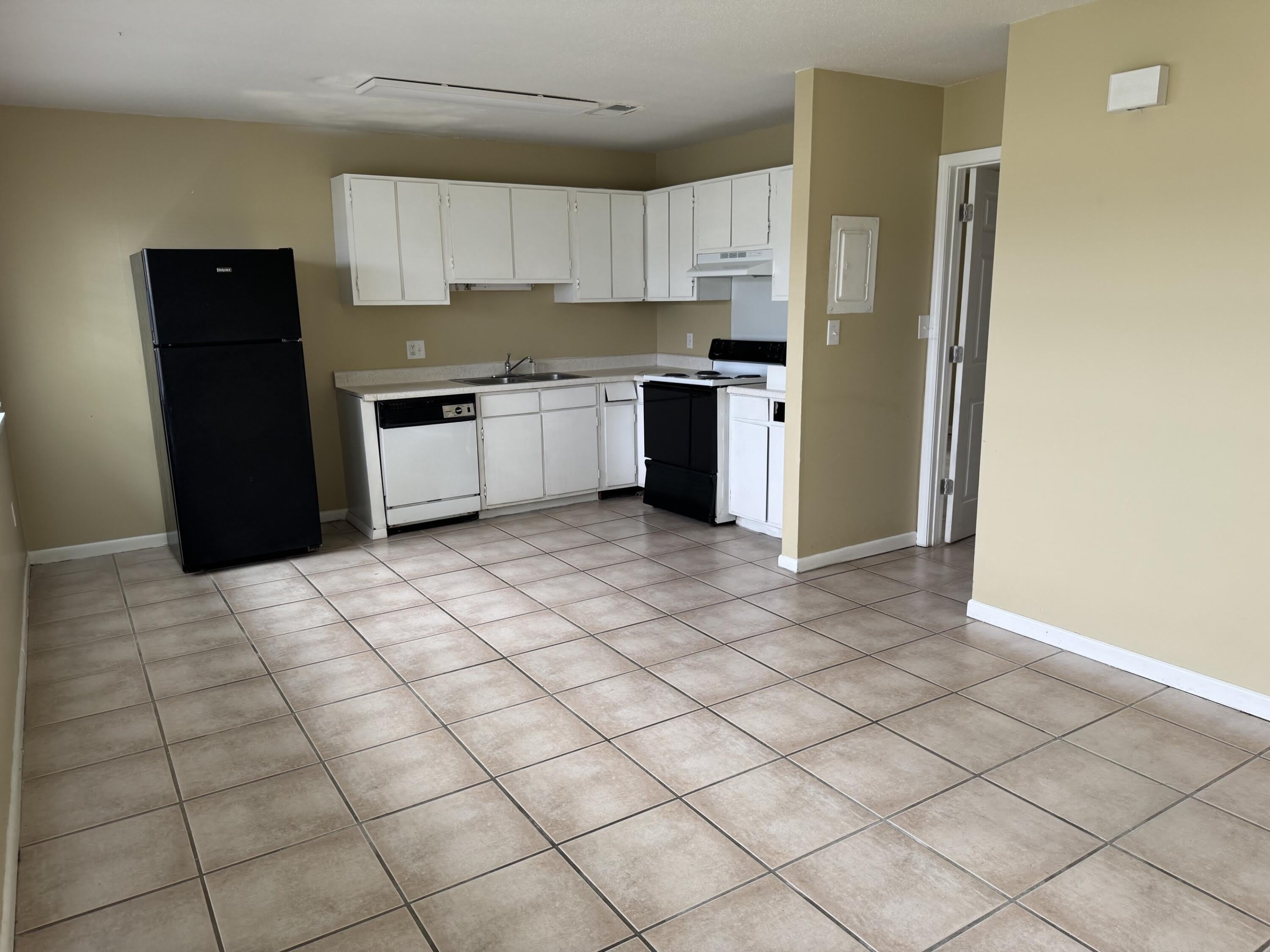 102 SE Chicago Avenue – photo 2