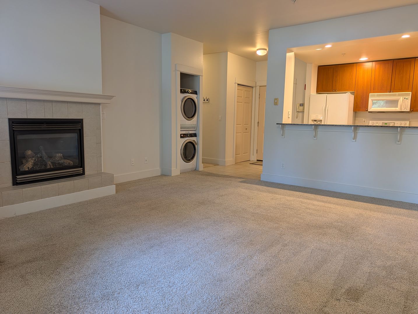 1416 Lindsay Loop, #104 – photo 4
