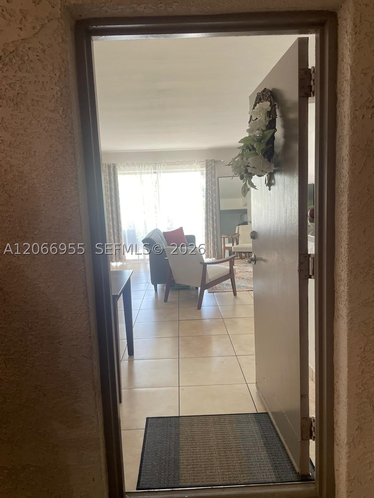 10393 N Kendall Dr – photo 1
