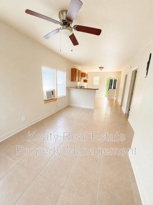 801 S East Street – photo 4