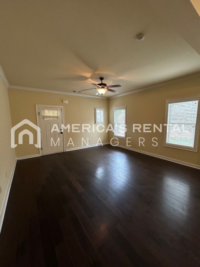 Deposit Pending Home In Hoover View With 48 Hours Notice – photo 5