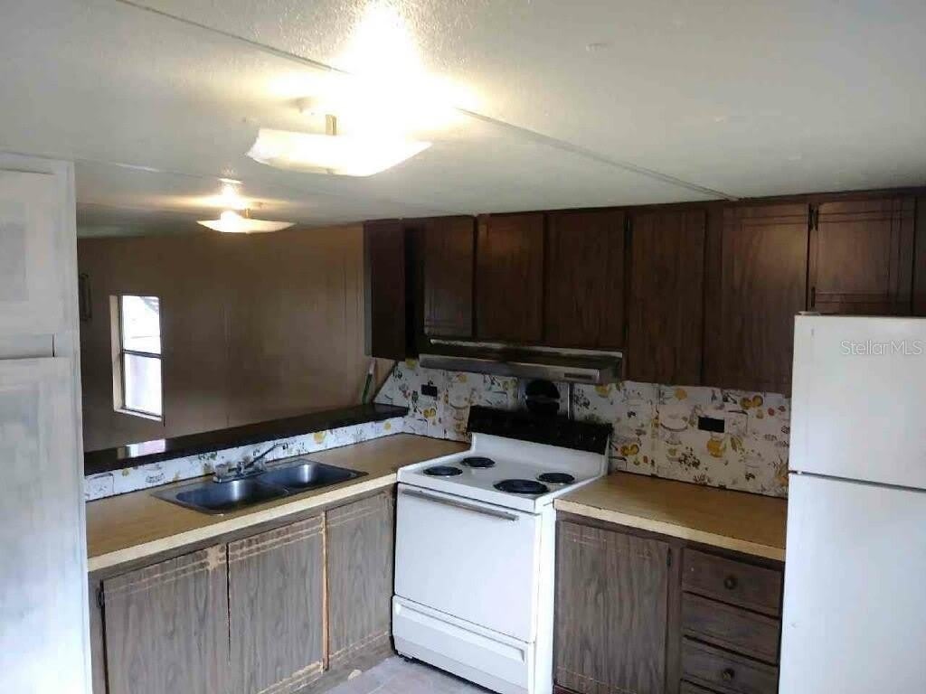 805 PETERS Street – photo 2