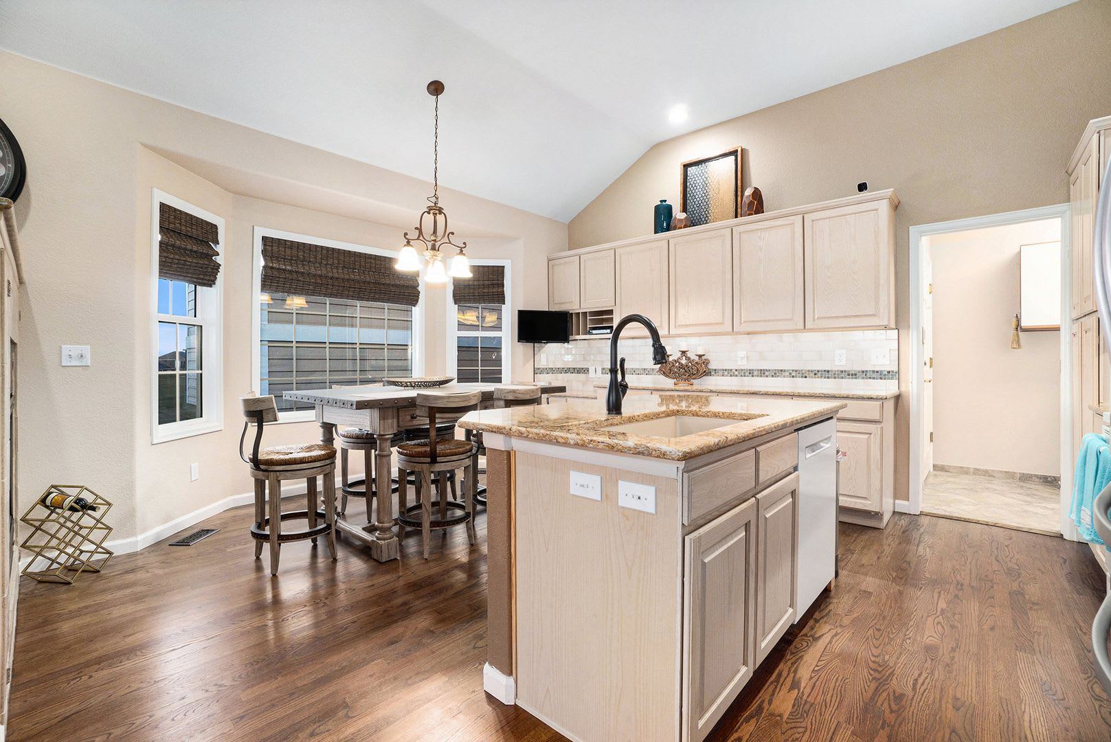Patio home with mountain views!! – photo 4