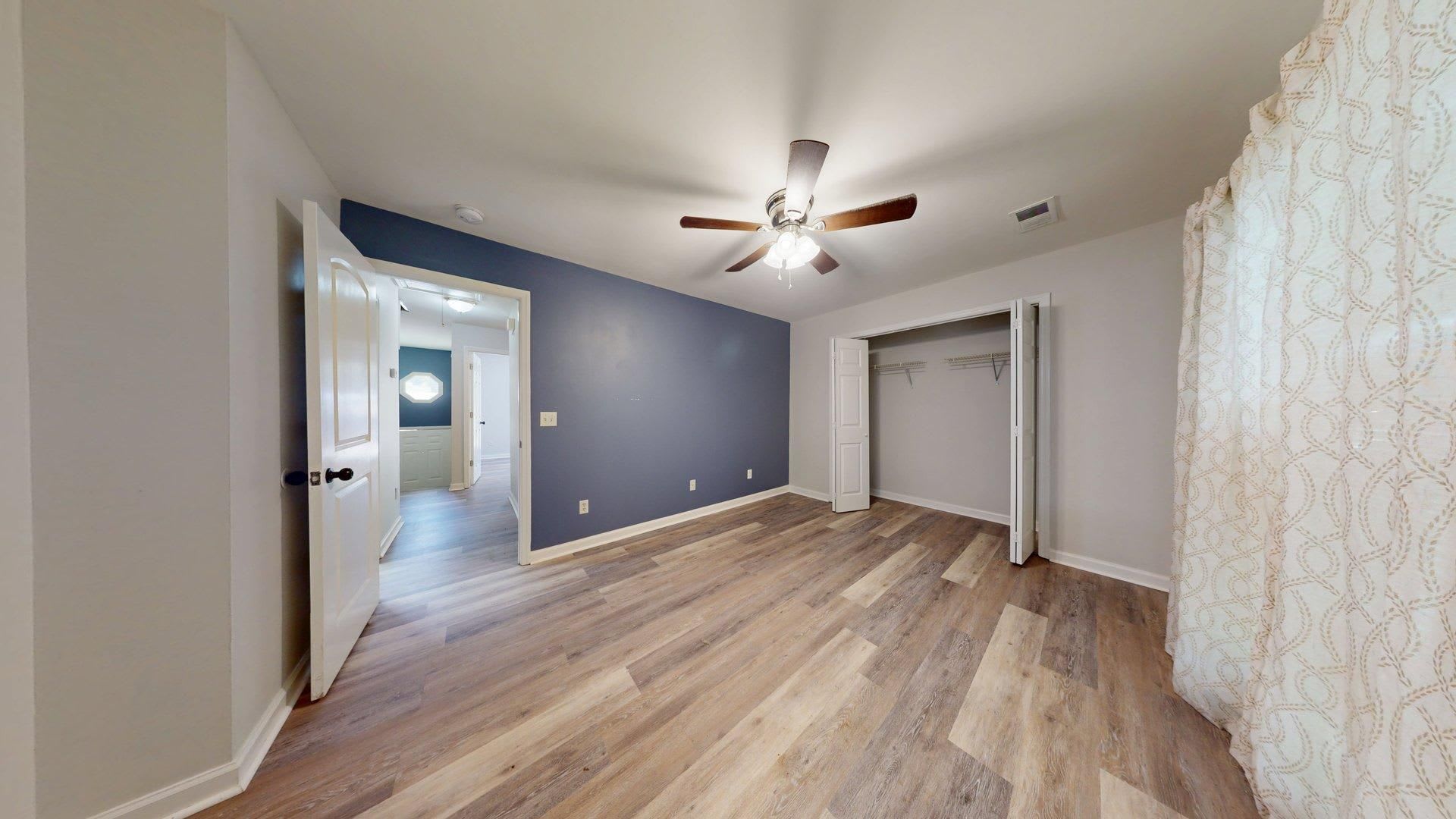 Spacious Auburn Duplex in Prime Location – photo 5