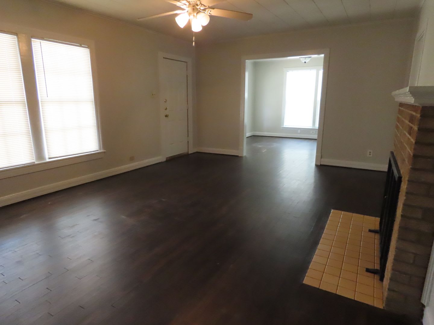 Spacious 3 Bedroom, 2 Bath Home w/Bonus Room! – photo 4