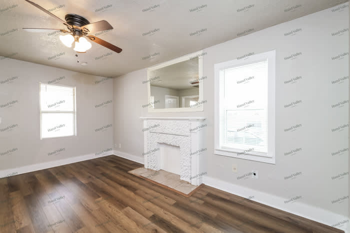 2112 Northeast 18th Street – photo 5