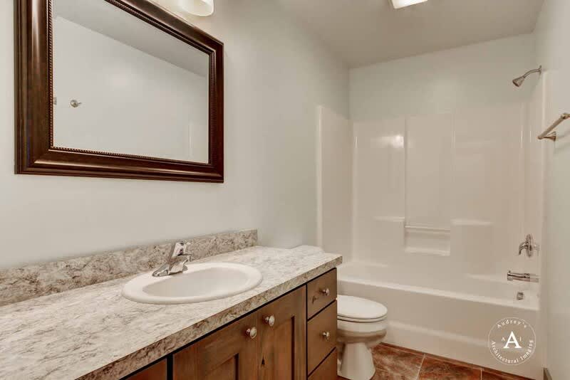2074 Gold Ave – photo 3