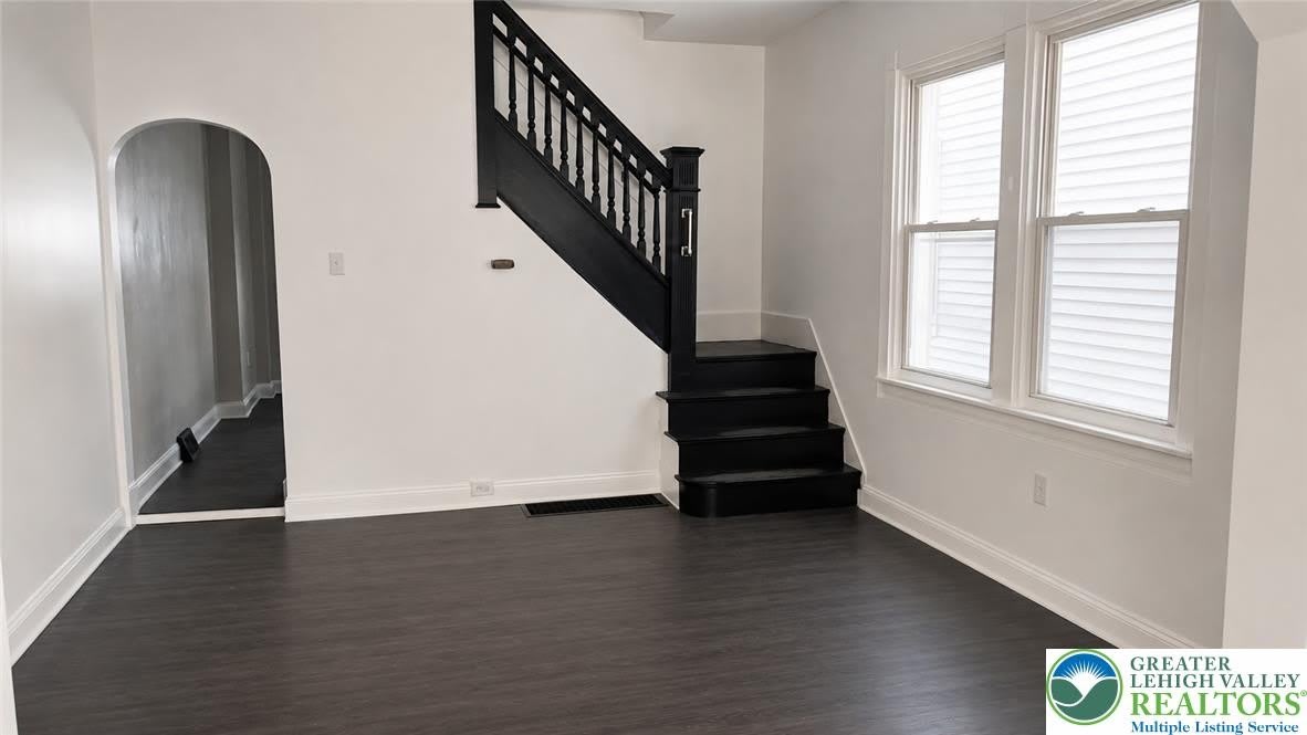 622 Locust – photo 3