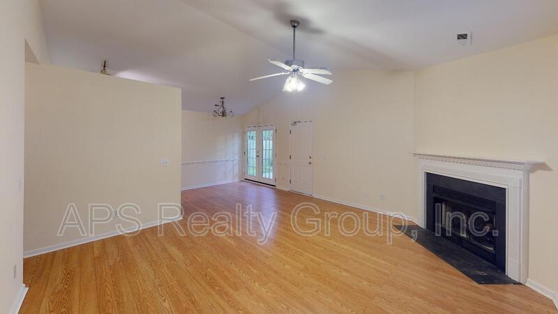 2428 Somerset Place – photo 3