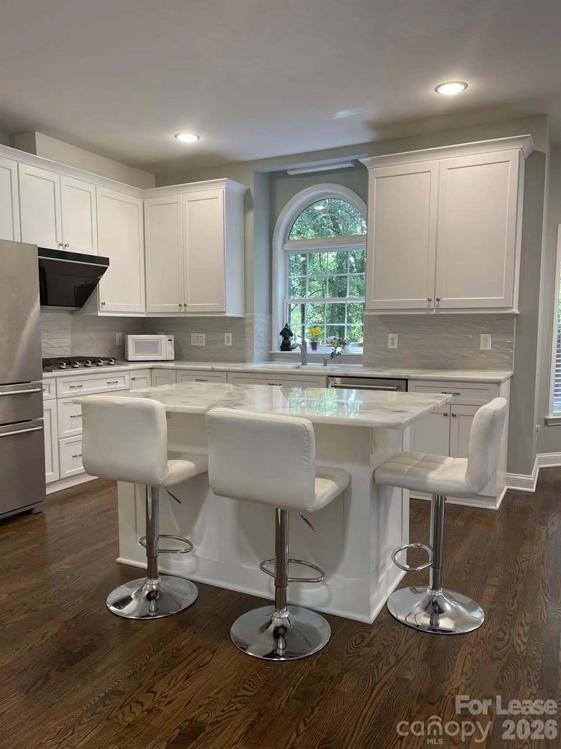 6025 Oakridge Court – photo 5