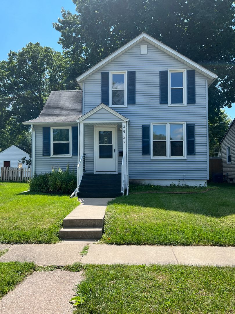 Updated 3 Bedroom home in Bettendorf! – photo 5