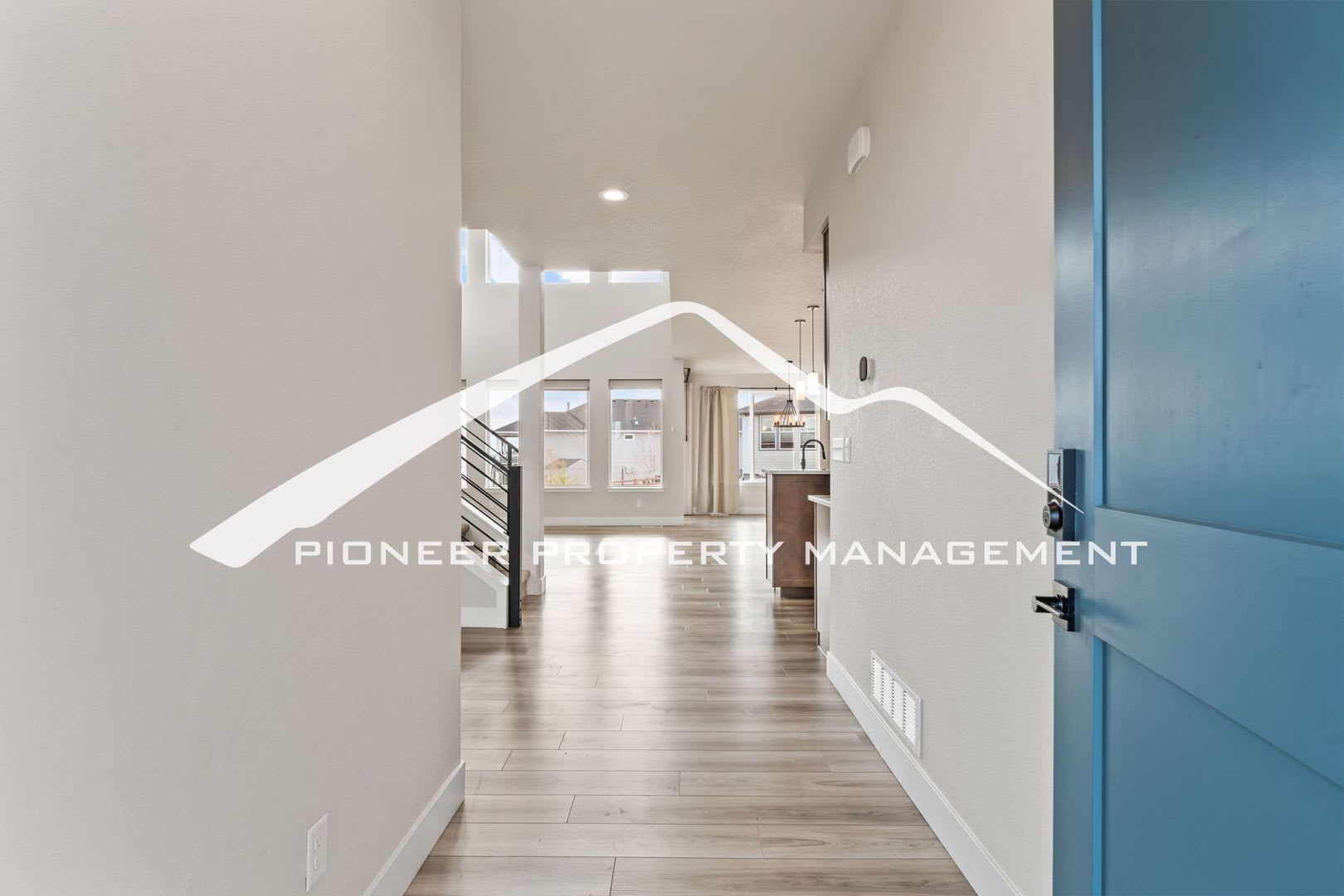 Breathtaking Pikes Peak Views In Desirable Wolf Ranch 4 Bedroom 3 Full Bath Office And Loft With 3 Car Tandem Garage – photo 3