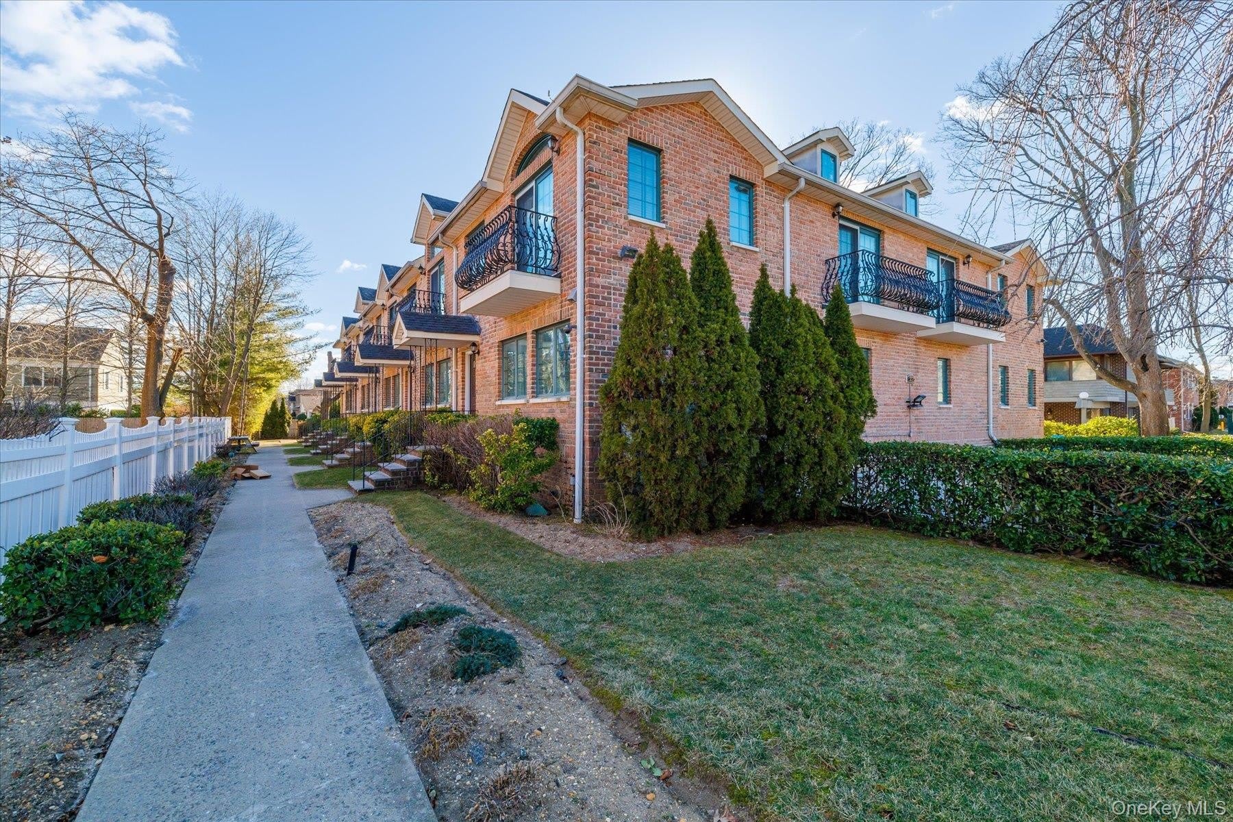 275 Central Avenue – photo 3