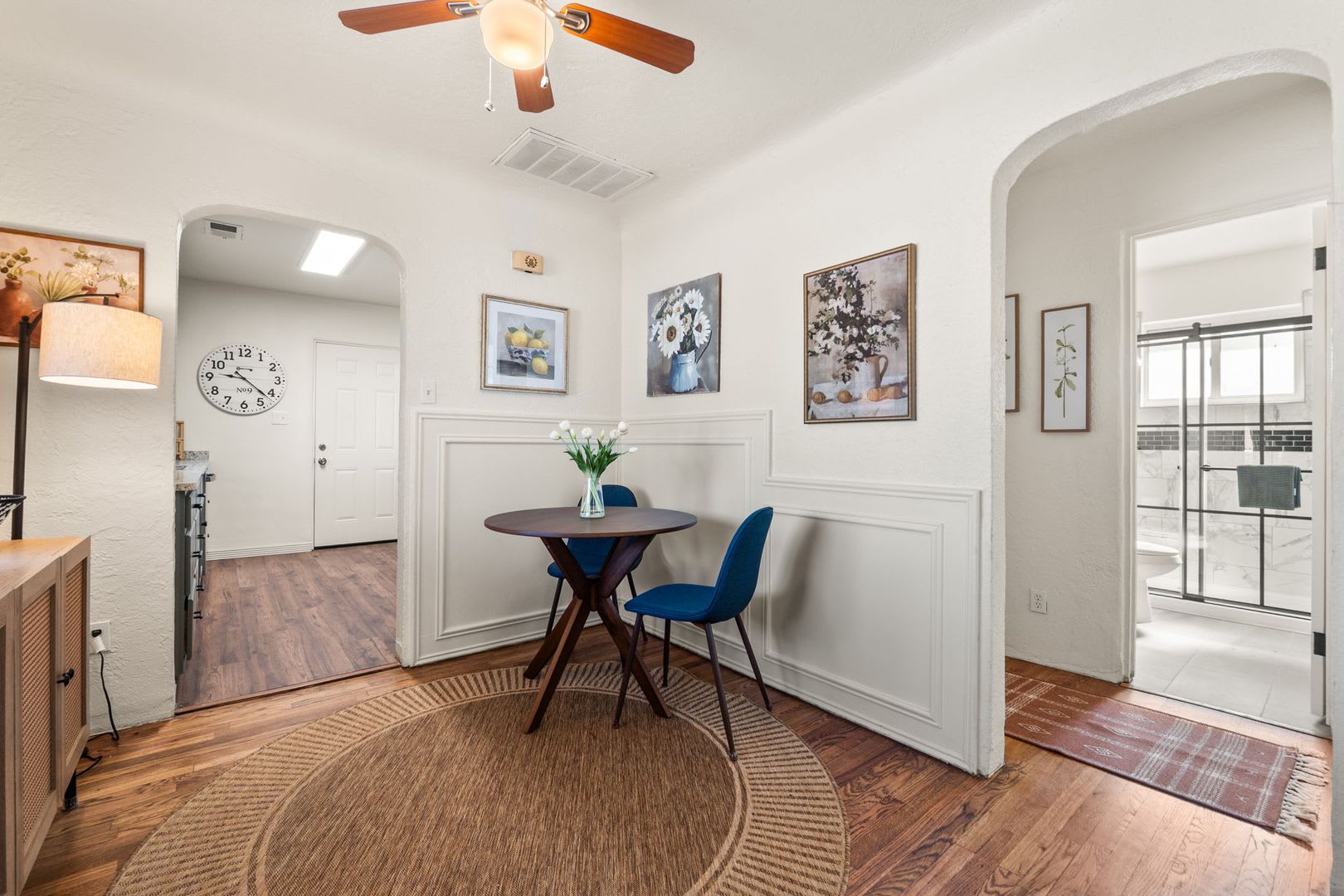 Charming 2 Bedroom Home – photo 2