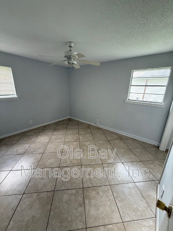6201 Three Notch Rd – photo 3