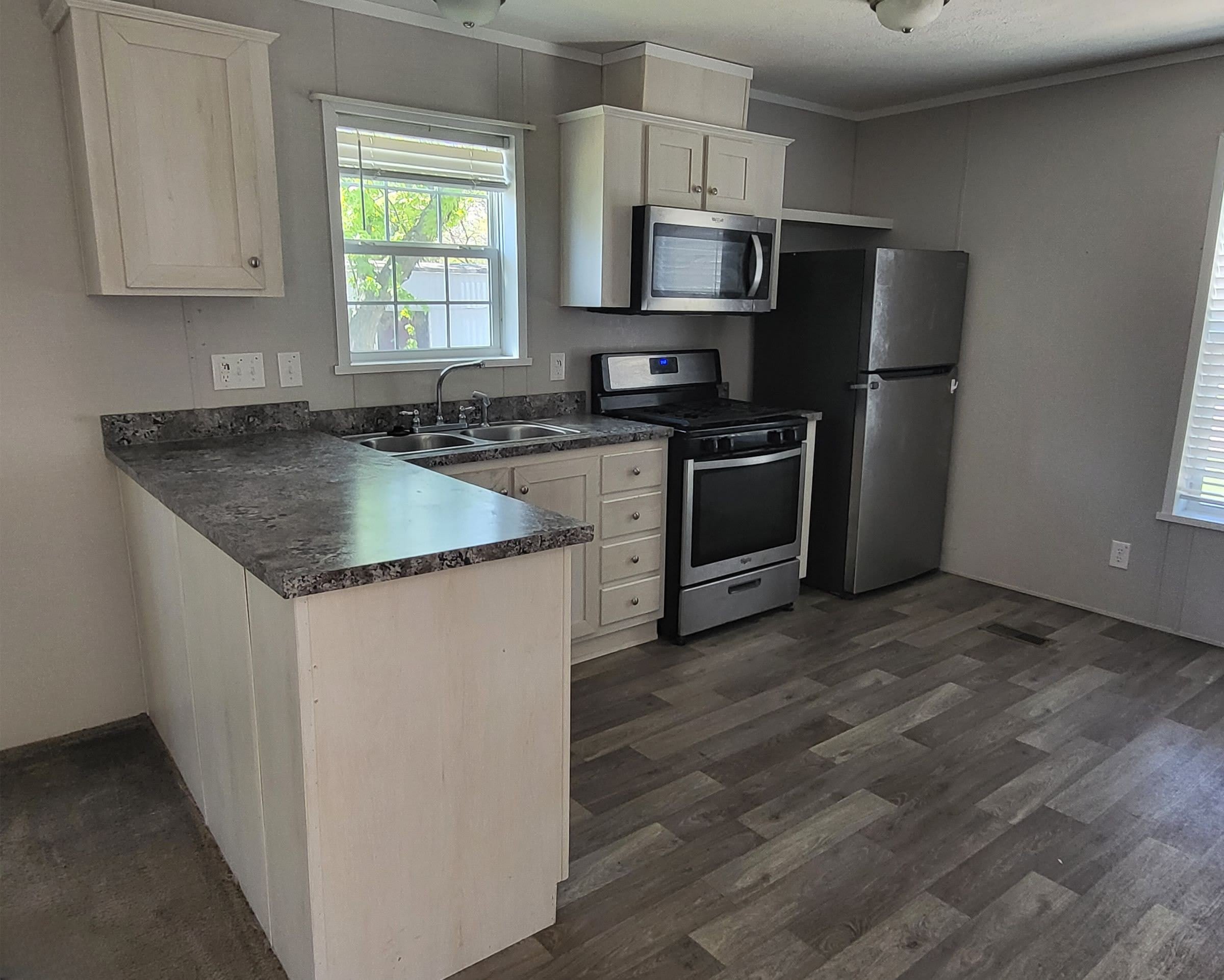 2307 Aspen St – photo 1