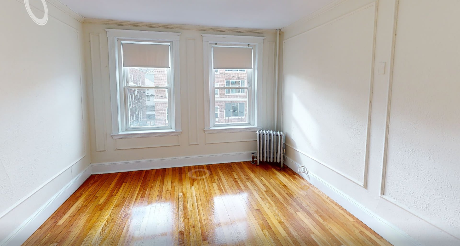 Charming 2 5 Bedroom No Broker Fee – photo 4