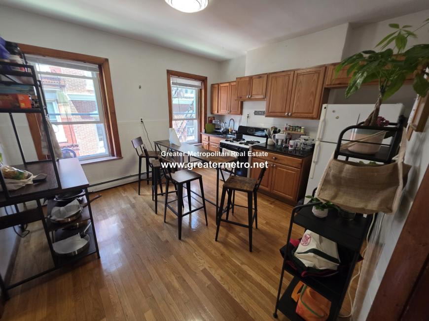 7 Margaret St. – photo 1
